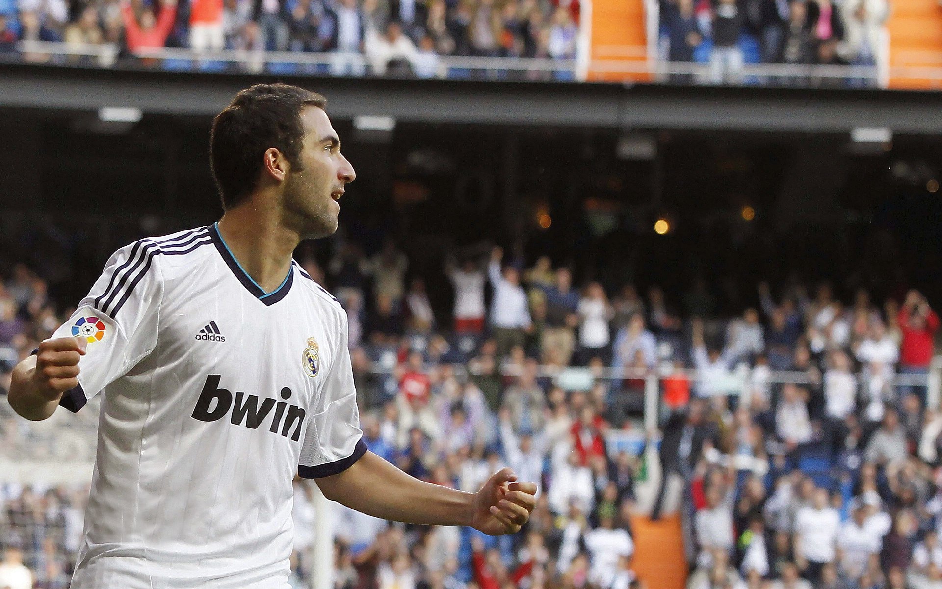 五大联赛变化战术元素如何影响球员数据表现，五大联赛的打法风格